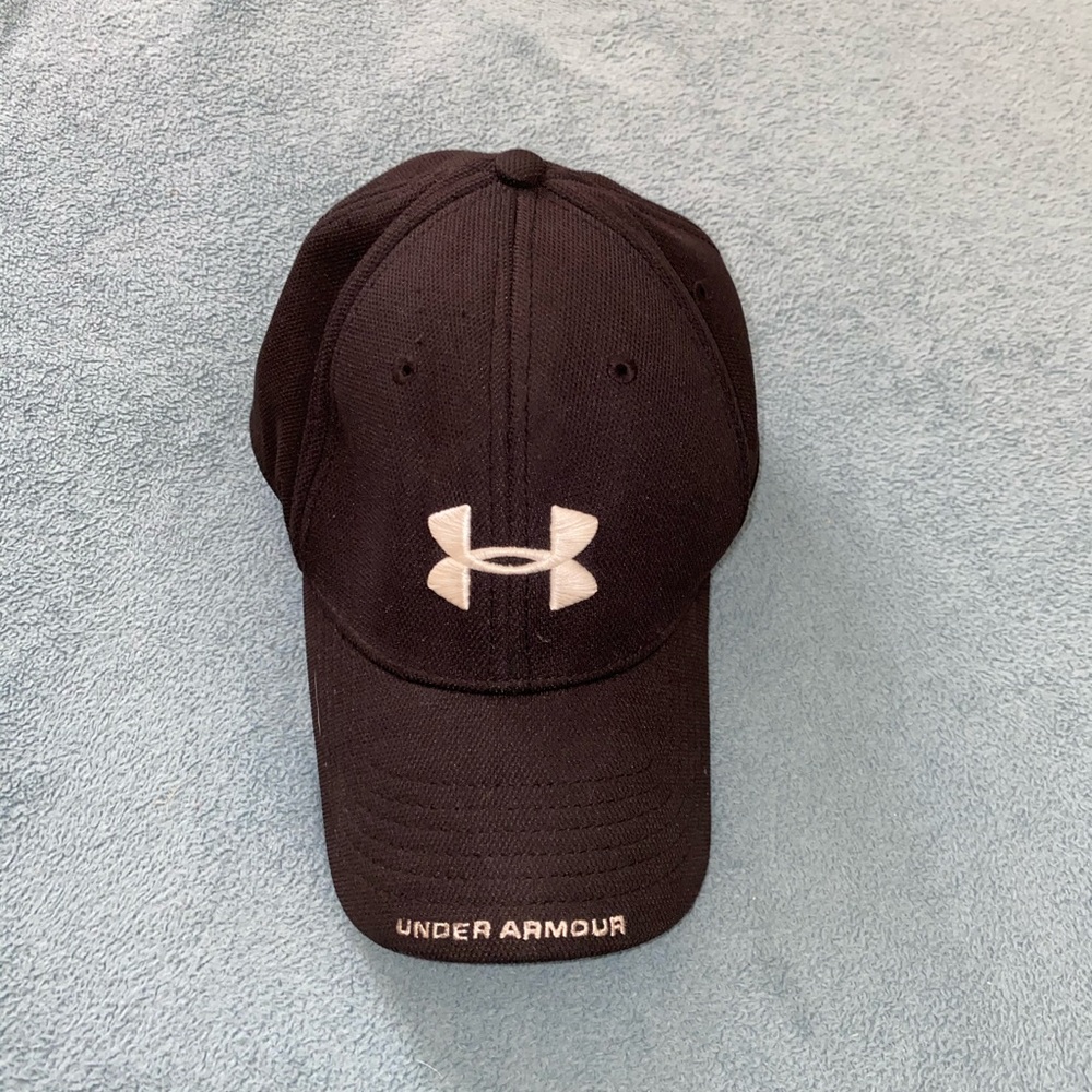 Black under armour hat